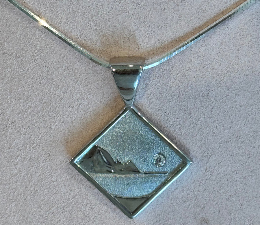 Diamond Pendant Hanalei