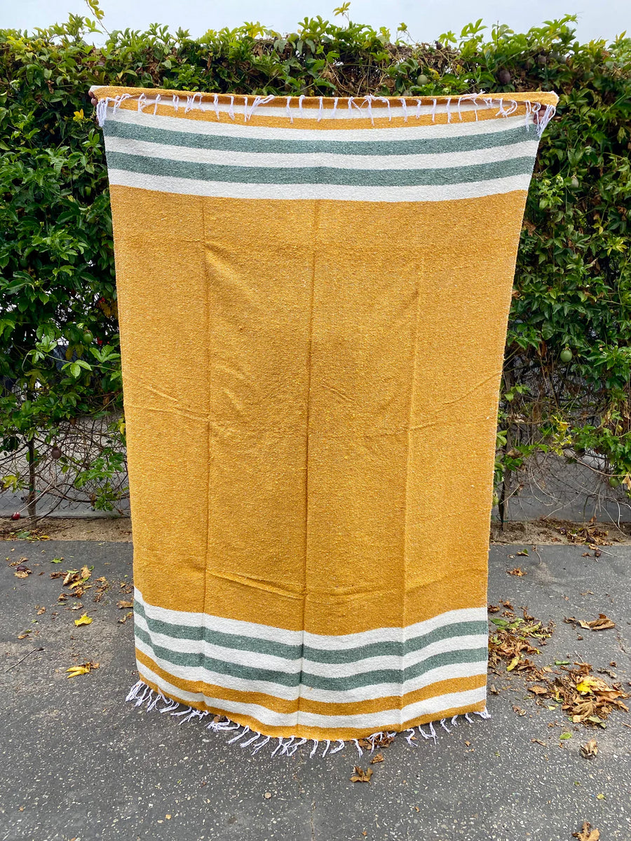 Sundream Throw Blanket - Golden Hour