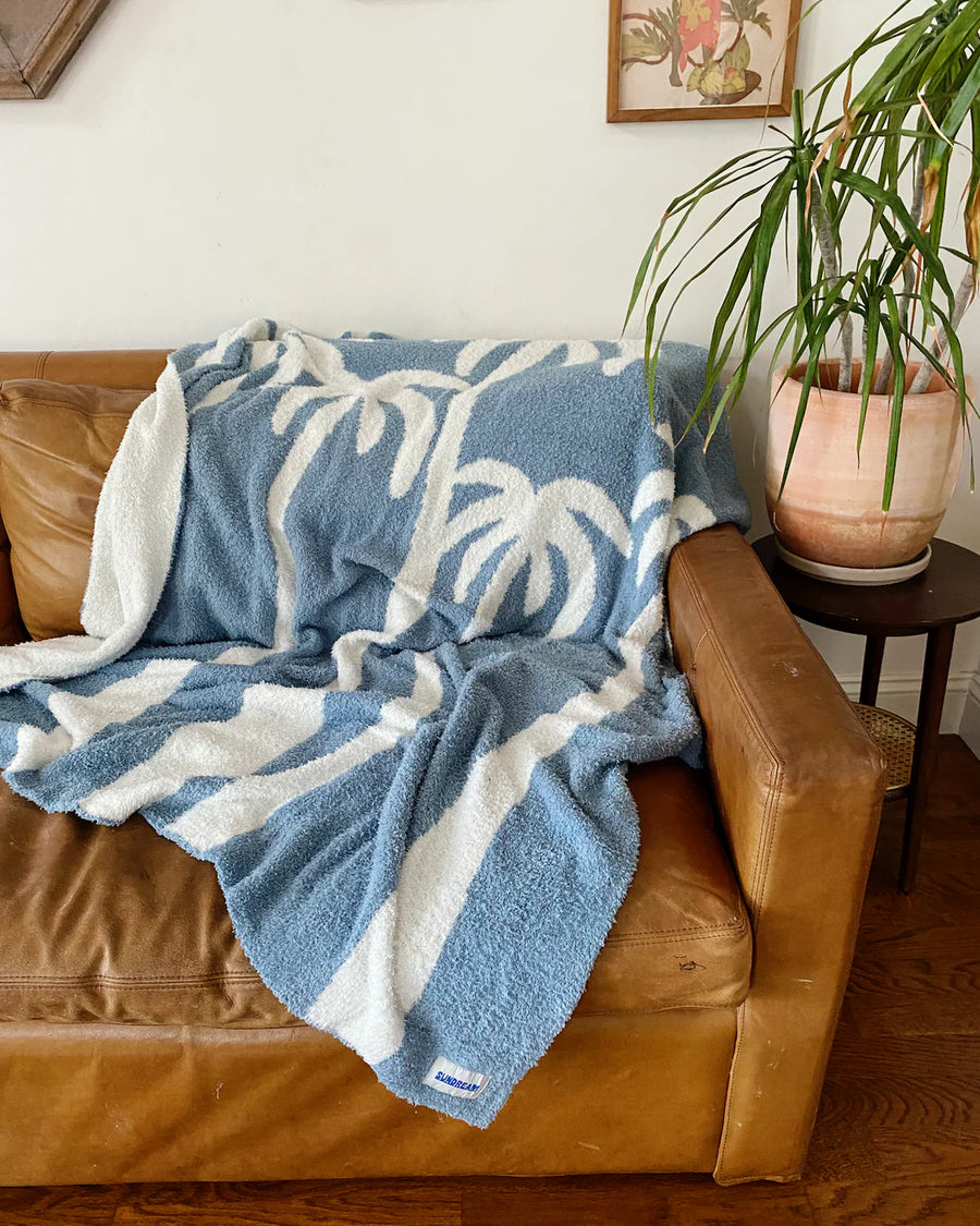 Sundream Chambray blue Dancing Palms Plush Throw